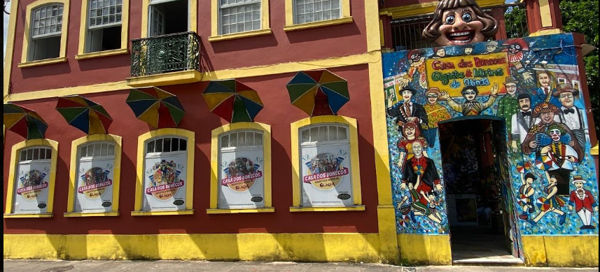 Fachada da Casa dos Bonecos
